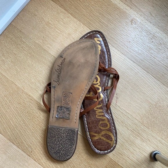 Sam Edelman - Gracie Croc-Embossed Sandals - Picture 6 of 6